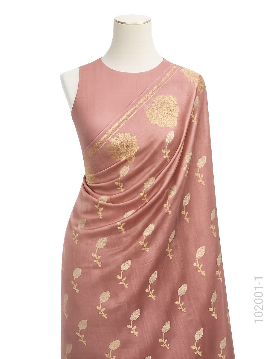 Soft Silk Zari Work Designer Banarasi Saree fabric close-up