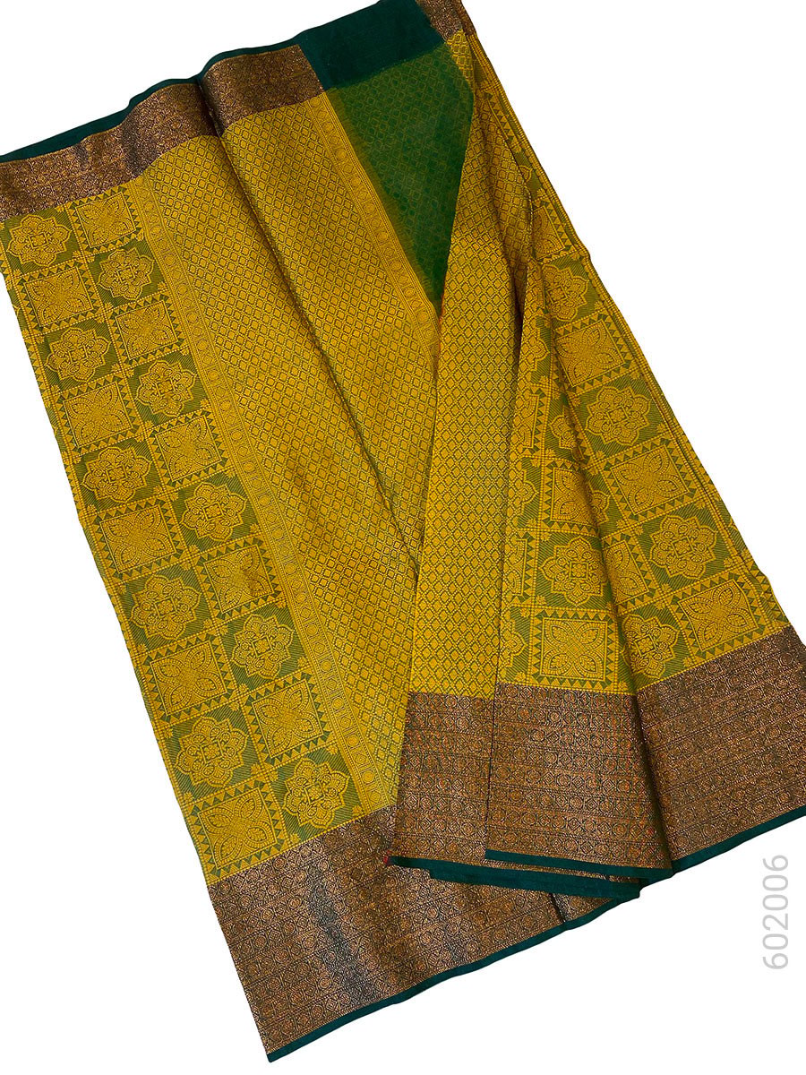 Gold Cotton Silk Zari Work Banarasi Saree fabric close-up