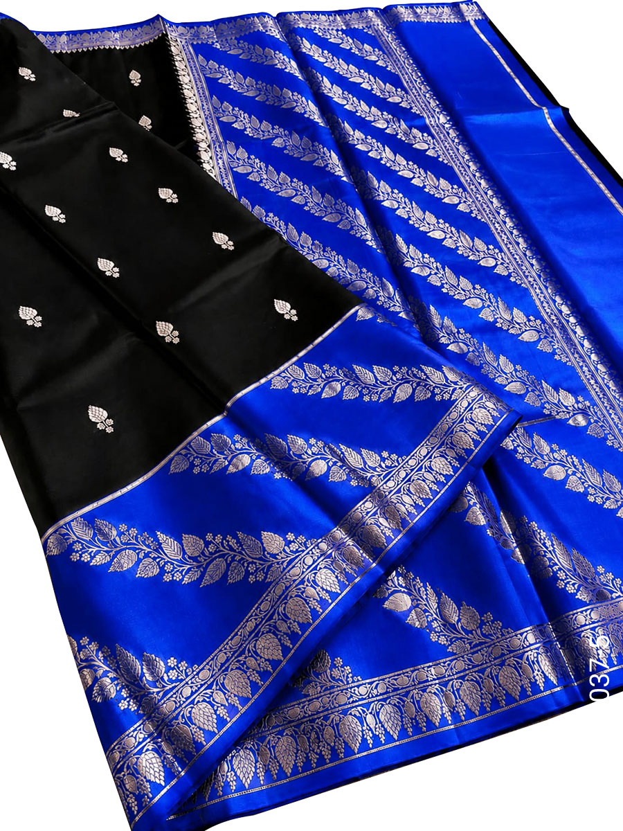 Soft Silk Zari Work Designer Banarasi Saree view 6