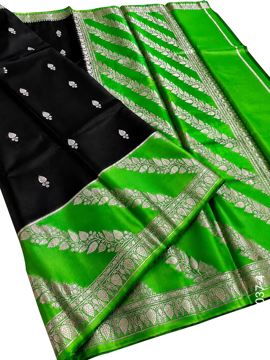 Soft Silk Zari Work Designer Banarasi Saree view 5