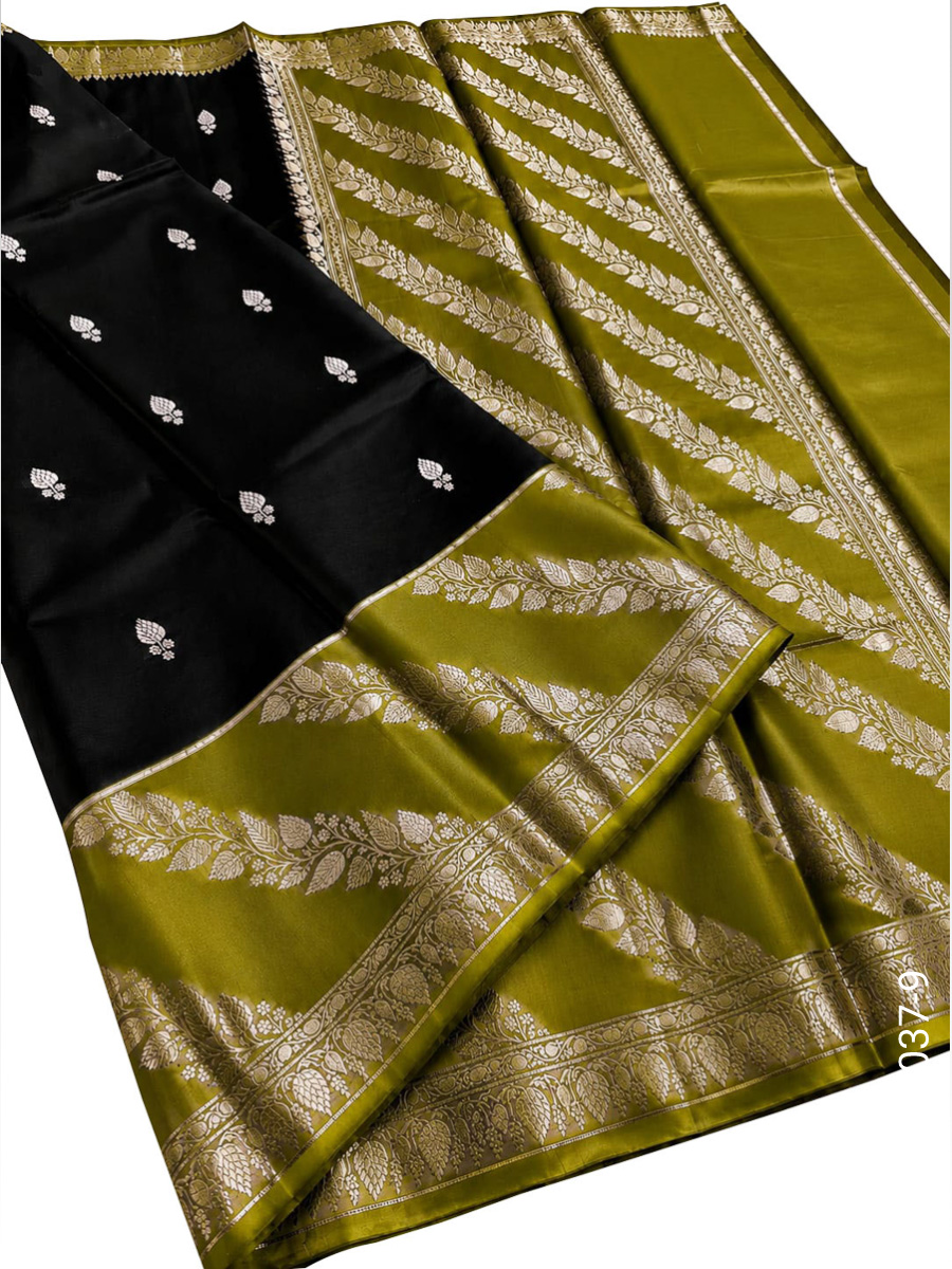 Soft Silk Zari Work Designer Banarasi Saree view 10