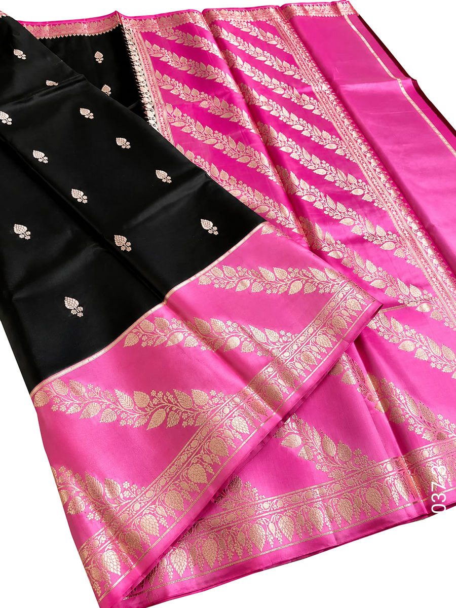 Soft Silk Zari Work Designer Banarasi Saree view 4