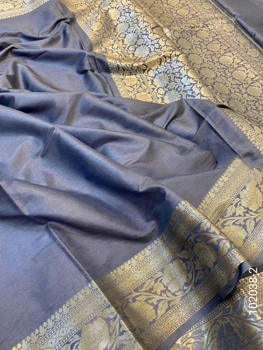 Soft Silk Zari Work Plain Banarasi Saree view 3